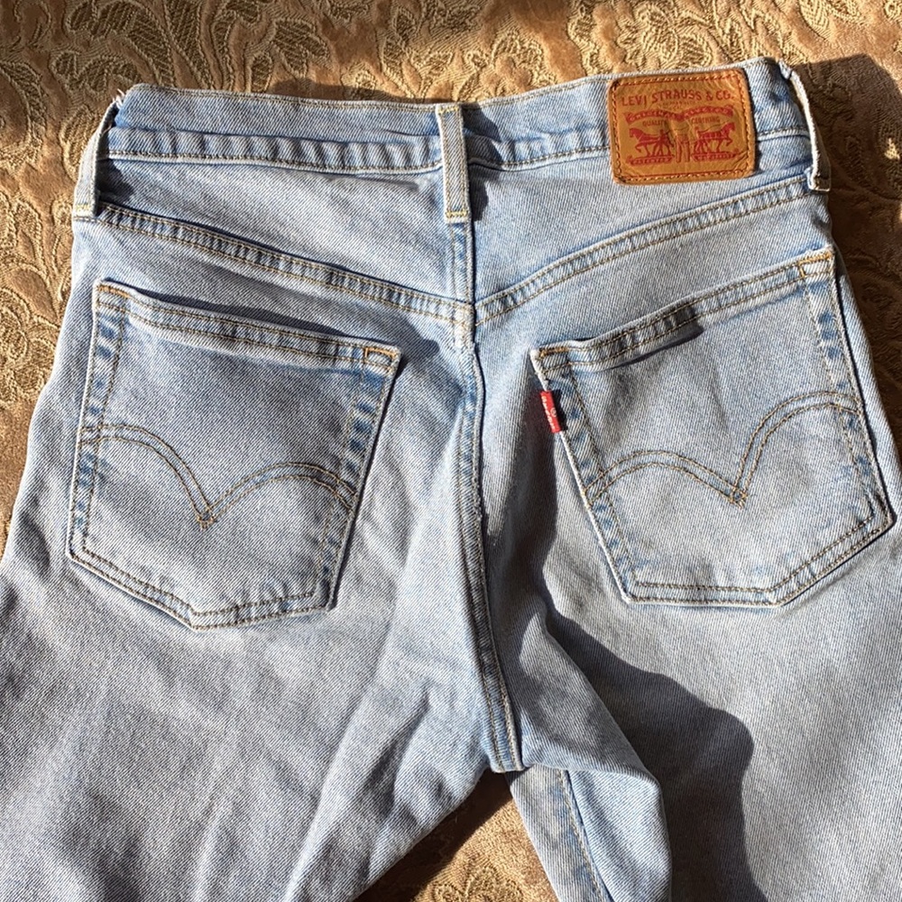 LEVI’S - VINTAGE light wash blue Jean